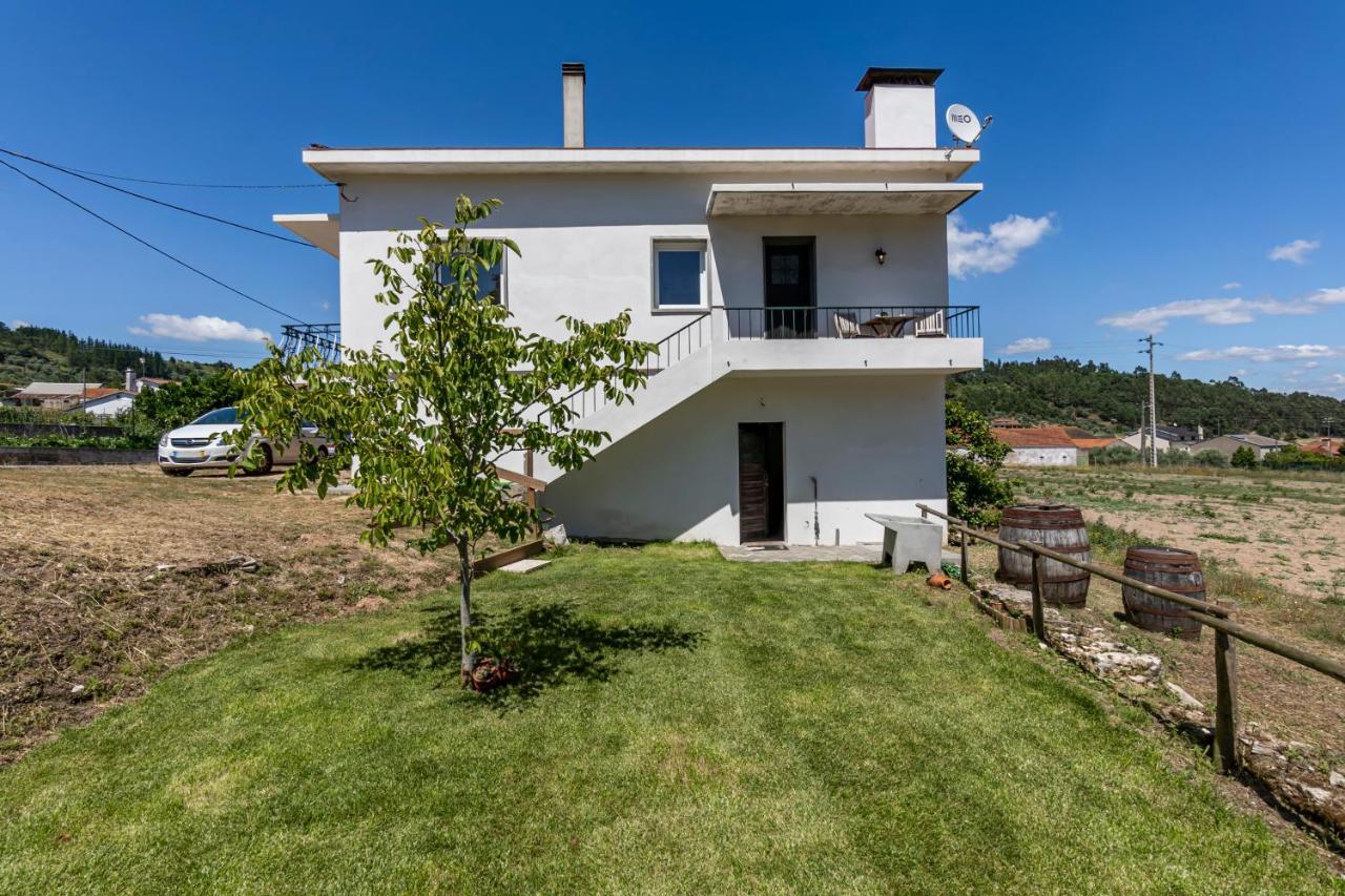 Charming Country House Ourem Bagian luar foto