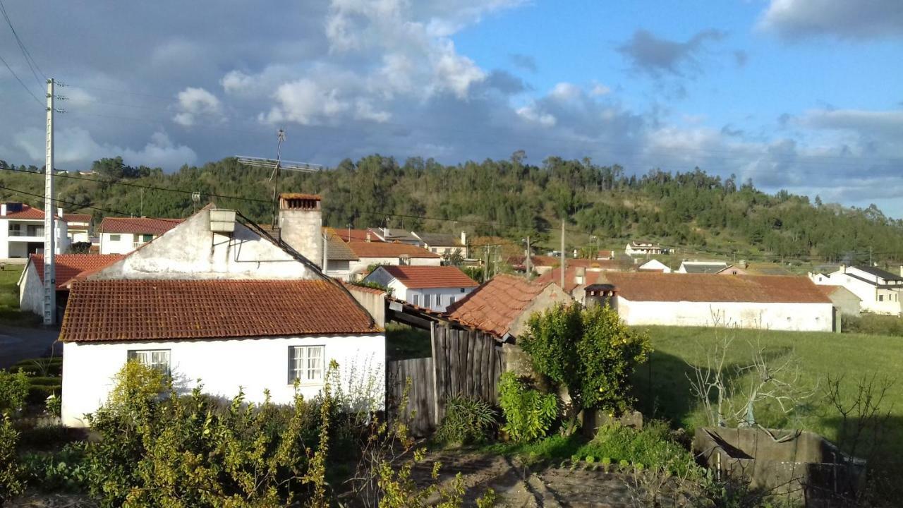 Charming Country House Ourem Bagian luar foto